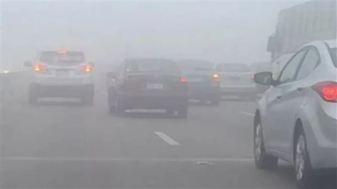 تجنب الحوادث.. نصائح ذهبية لقيادة آمنة وسط تقلبات الطقس والشبورة المائية الكثيفة